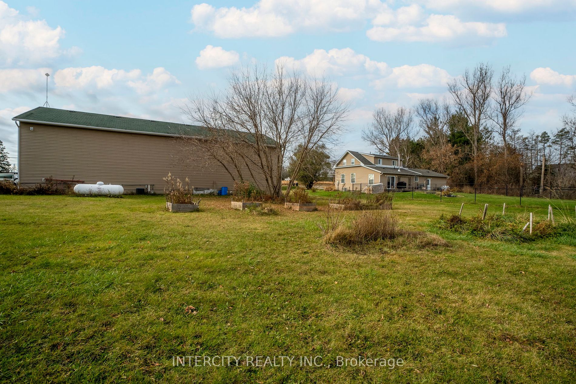 951 Penetanguishene Rd