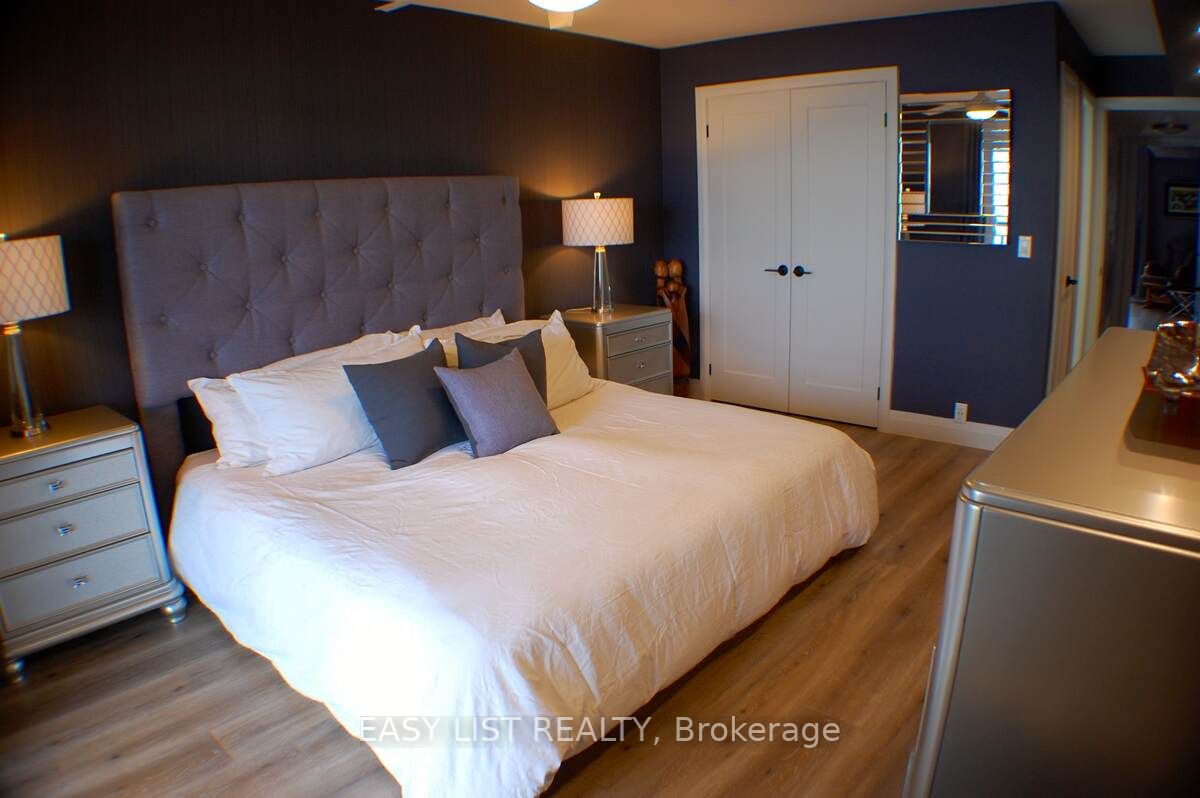 43 Olive Cres, #101
