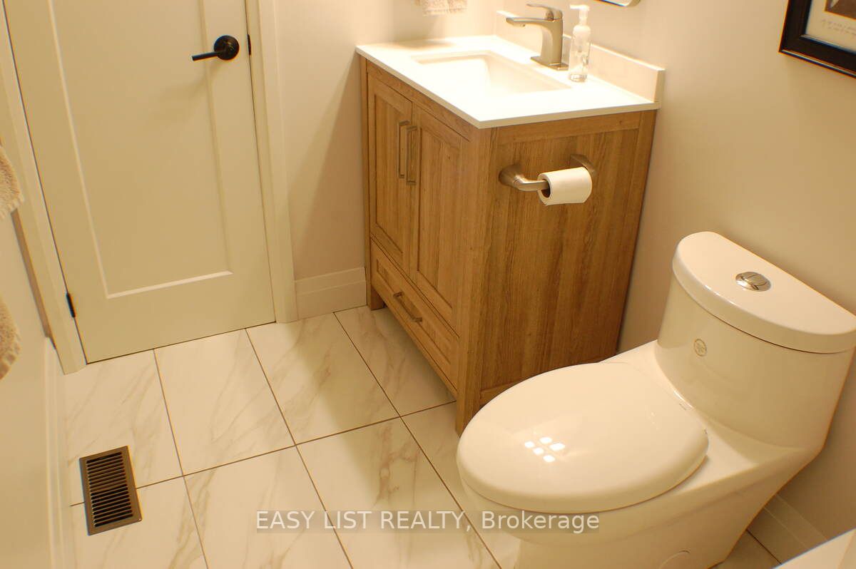 43 Olive Cres, #101