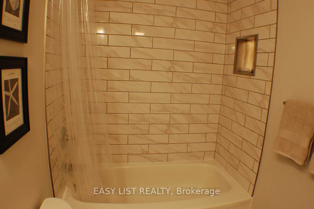 43 Olive Cres, #101