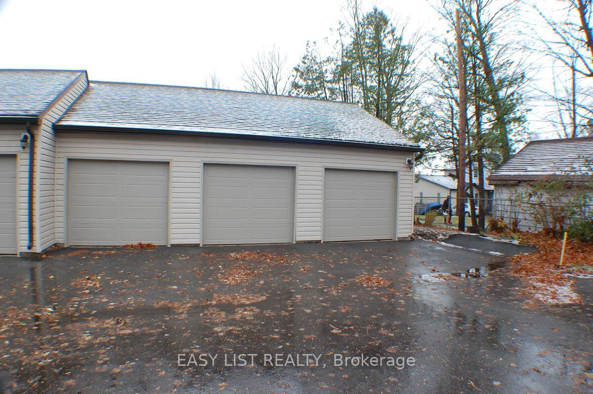 43 Olive Cres, #101
