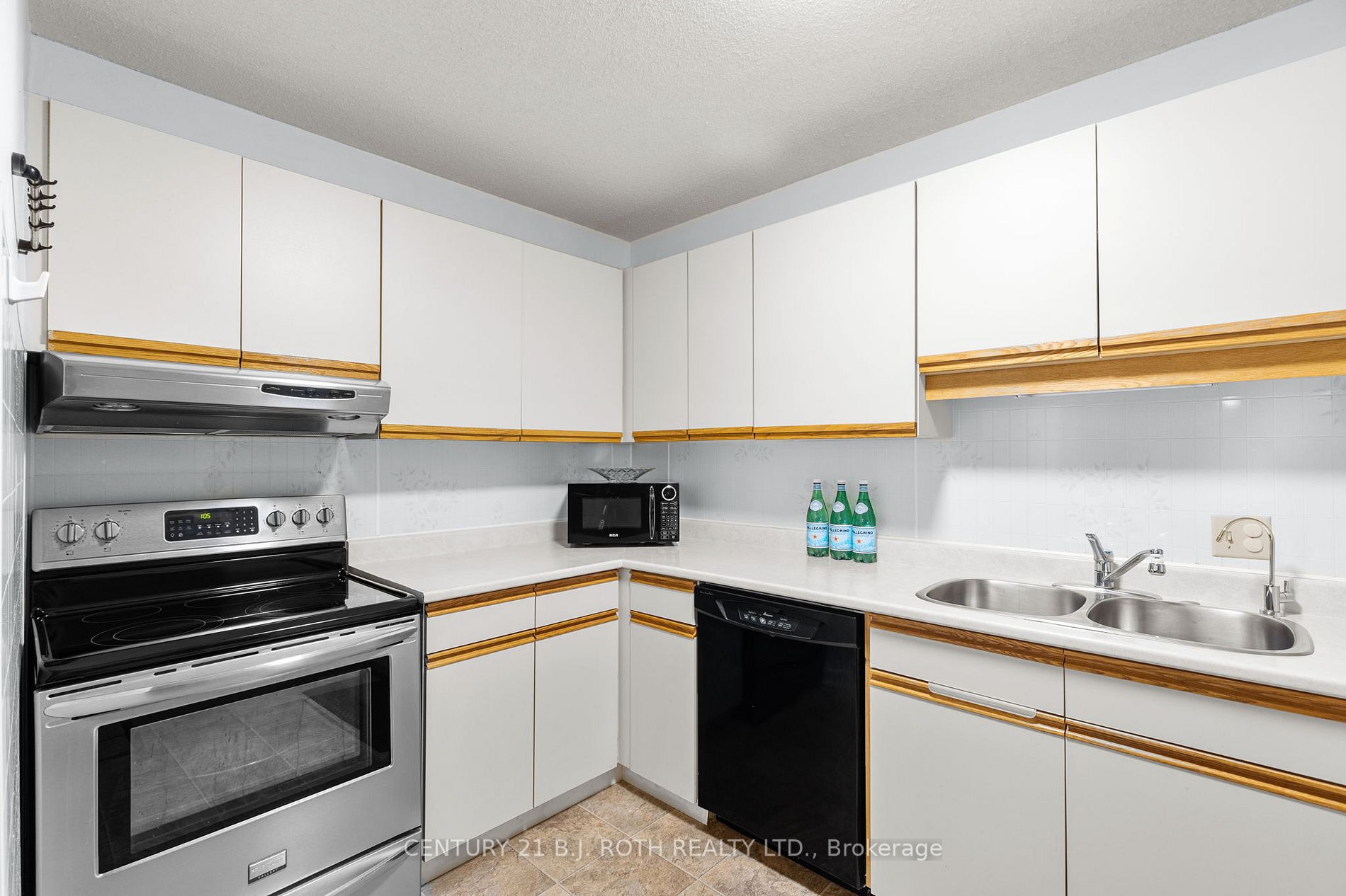 304 Thomas St, #4