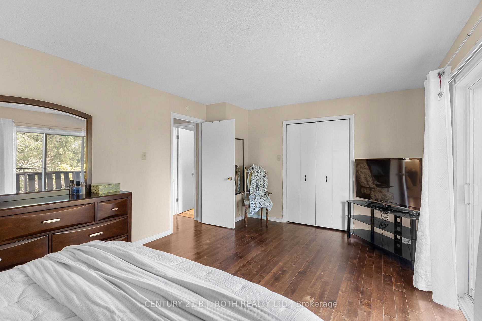 304 Thomas St, #4
