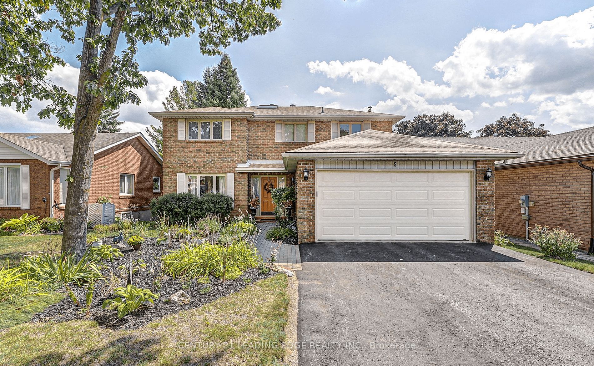 5 Richler Cres