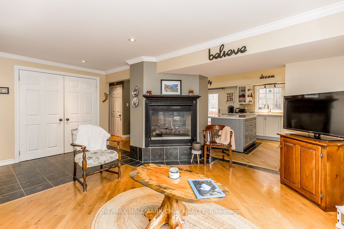 66 Huronwoods Dr