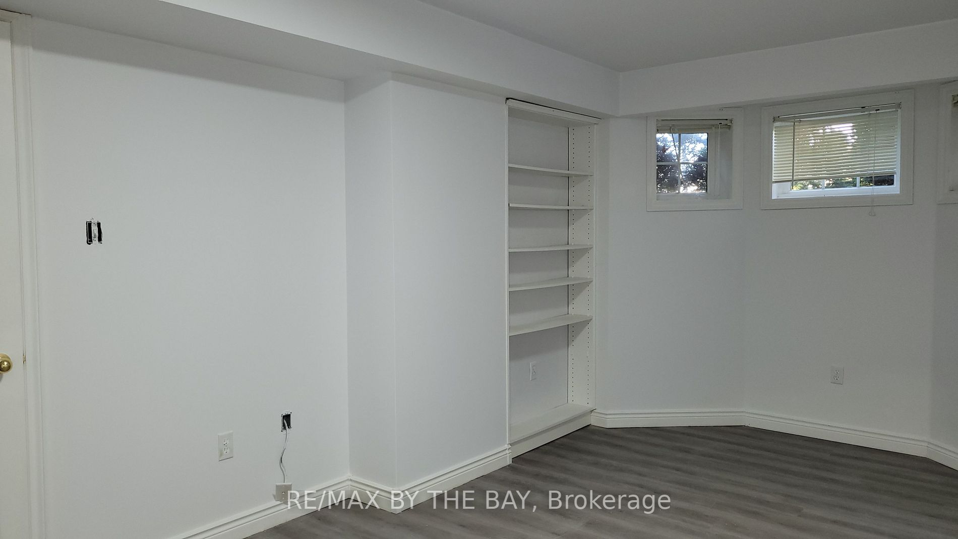 30 Brouwer Cres, #Lower