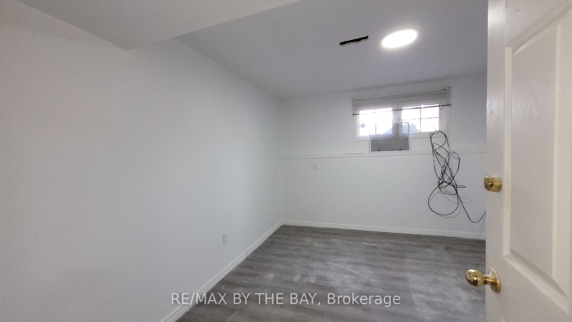 30 Brouwer Cres, #Lower