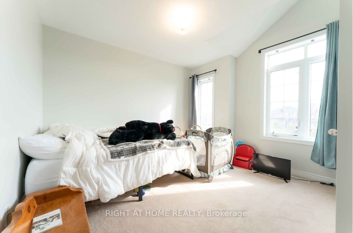 42 Forsyth Cres