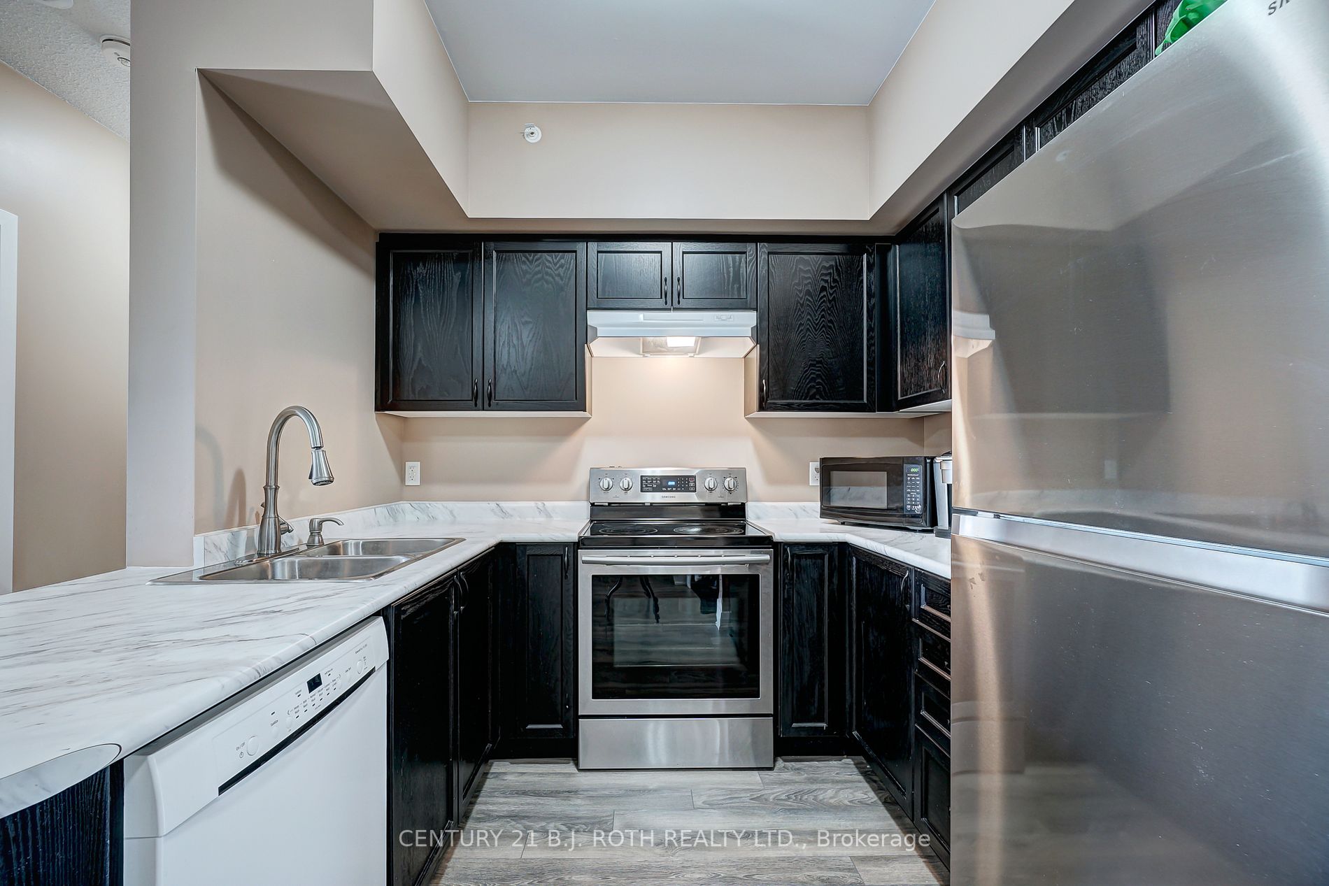 5 Greenwich St, #109