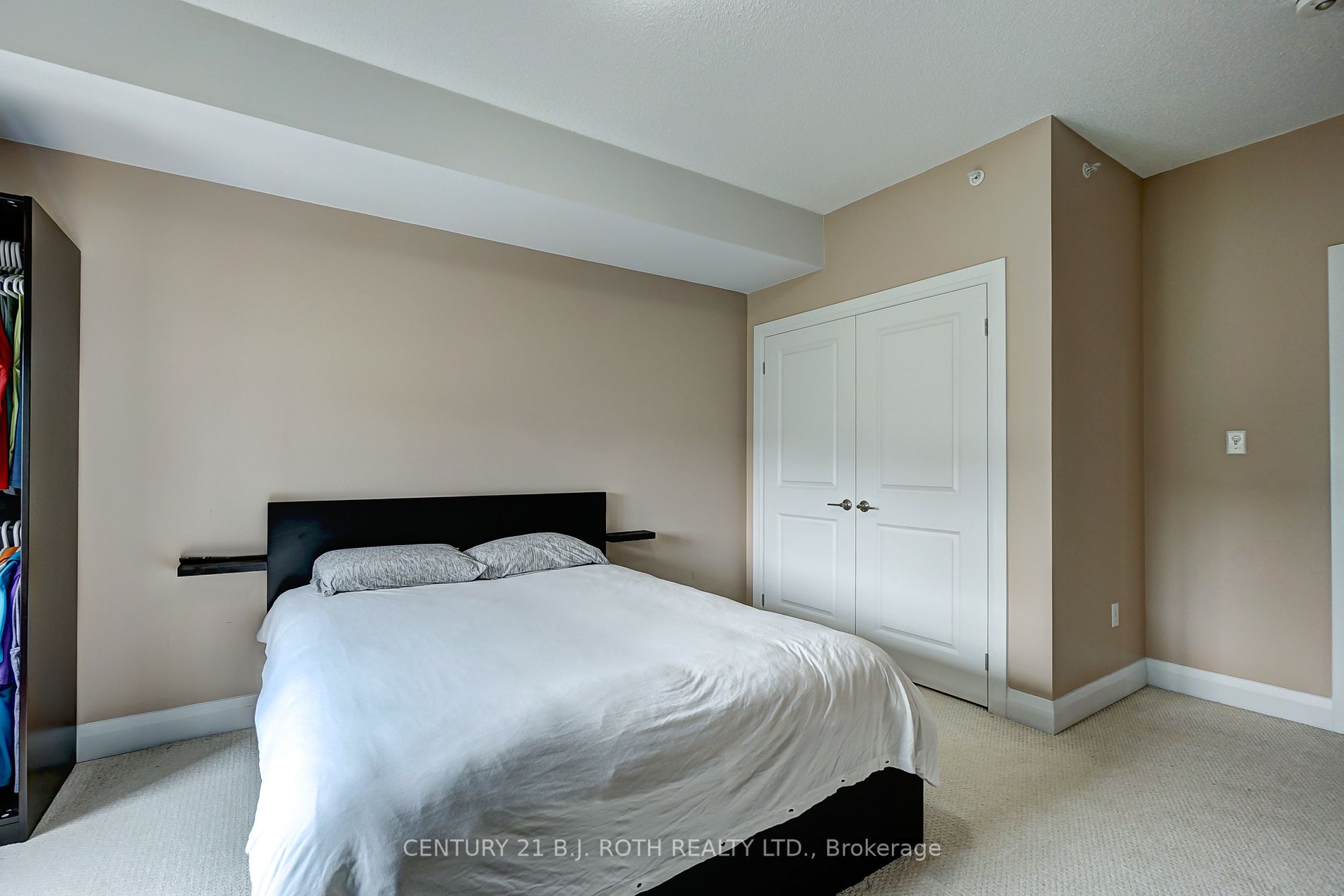 5 Greenwich St, #109