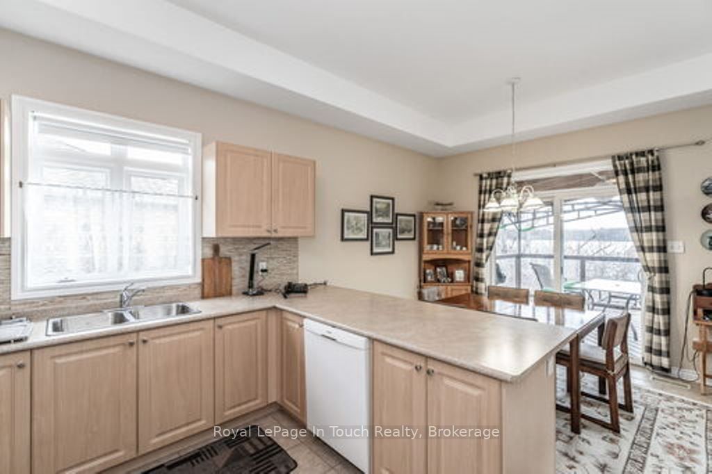 459 Shewfelt Cres