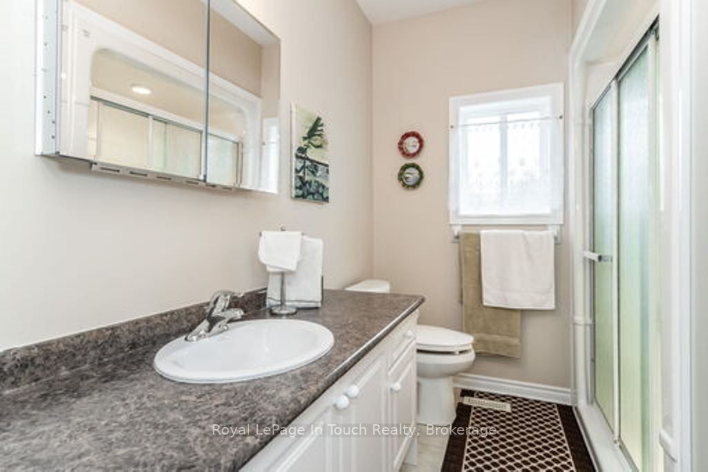 459 Shewfelt Cres