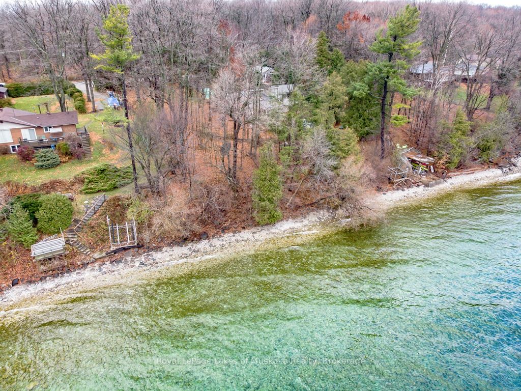 1069 Woodland Dr
