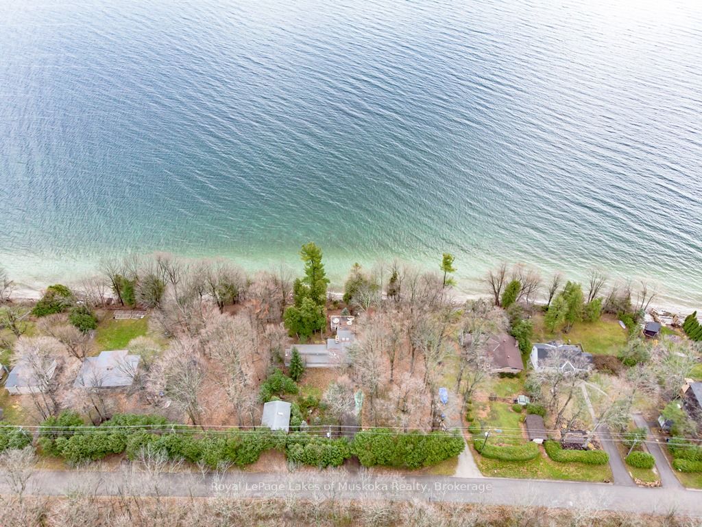 1069 Woodland Dr