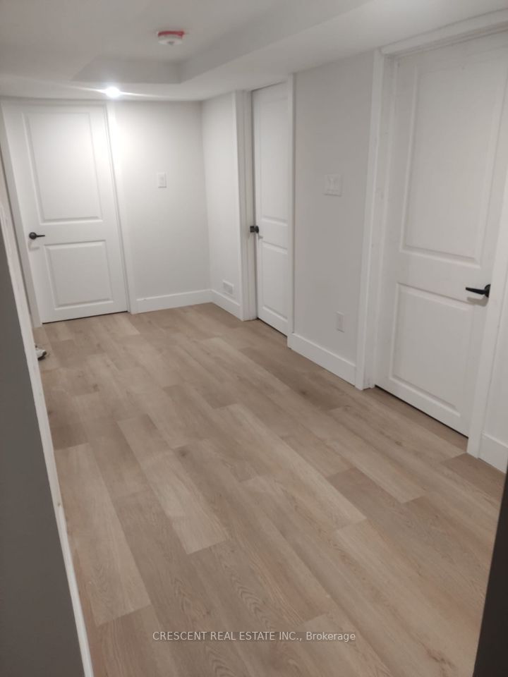 261 Barrie Rd, #Lower