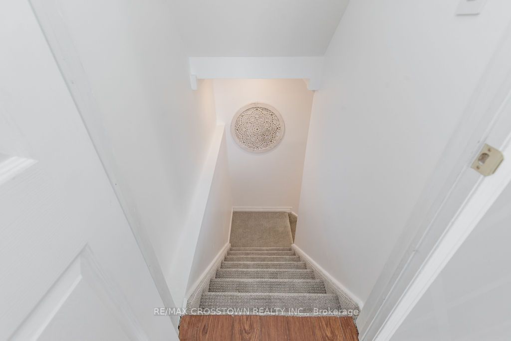 29 Raymond Cres