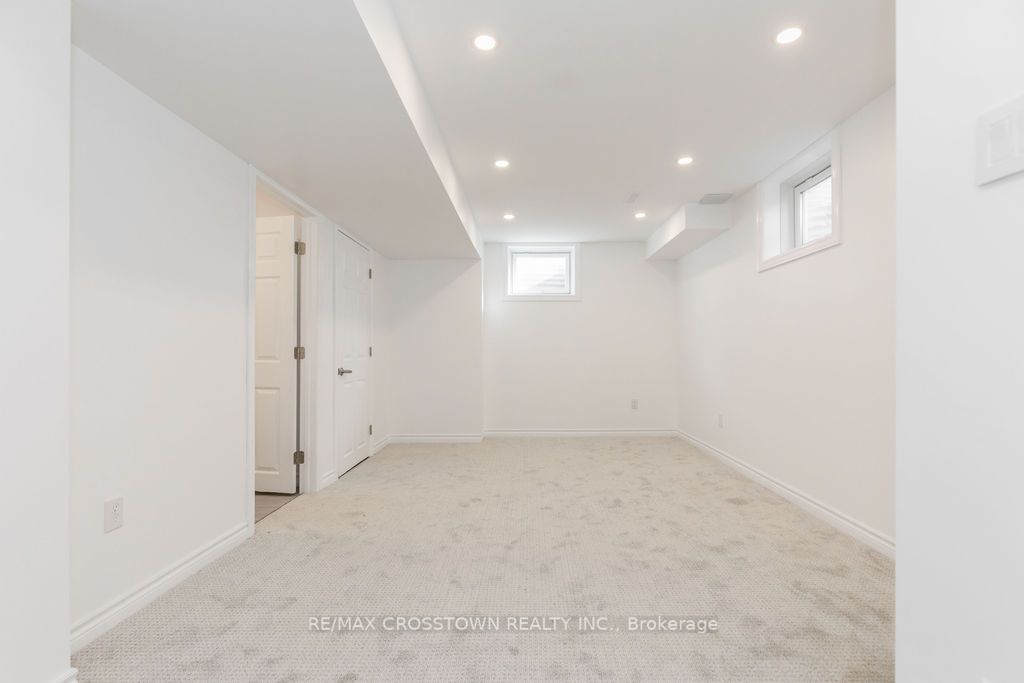 29 Raymond Cres