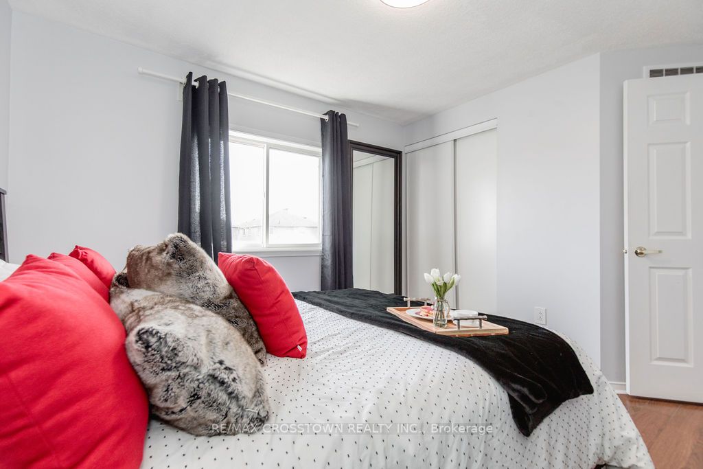 29 Raymond Cres