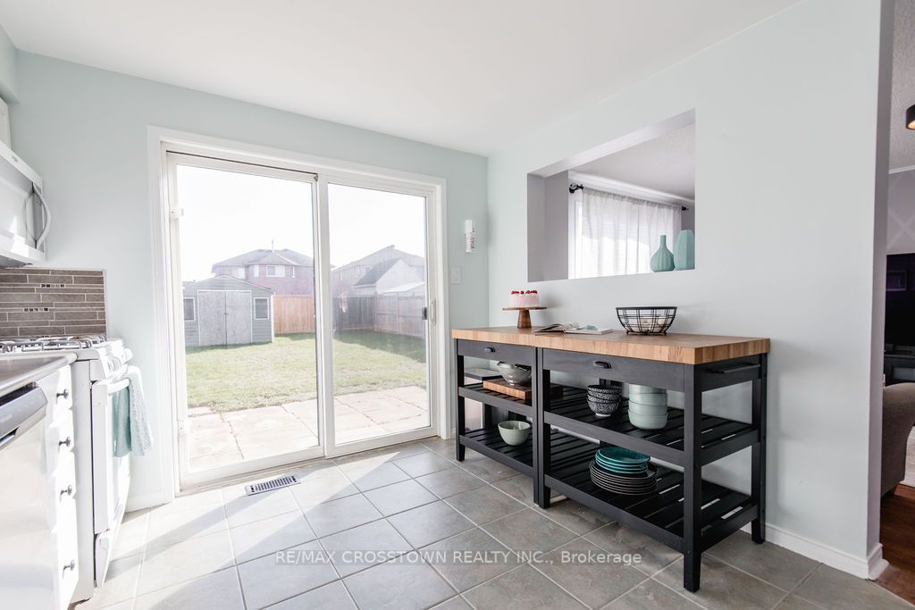 29 Raymond Cres
