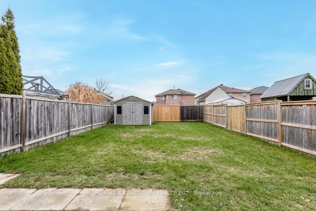 29 Raymond Cres