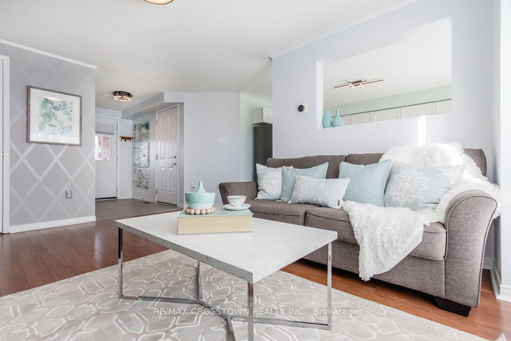 29 Raymond Cres