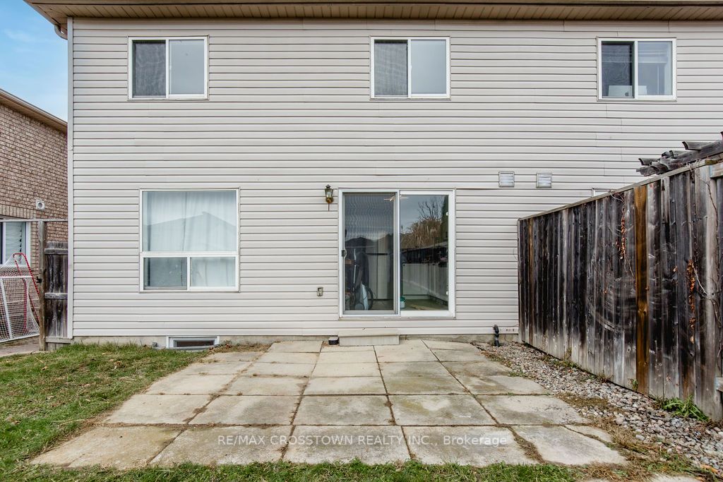 29 Raymond Cres