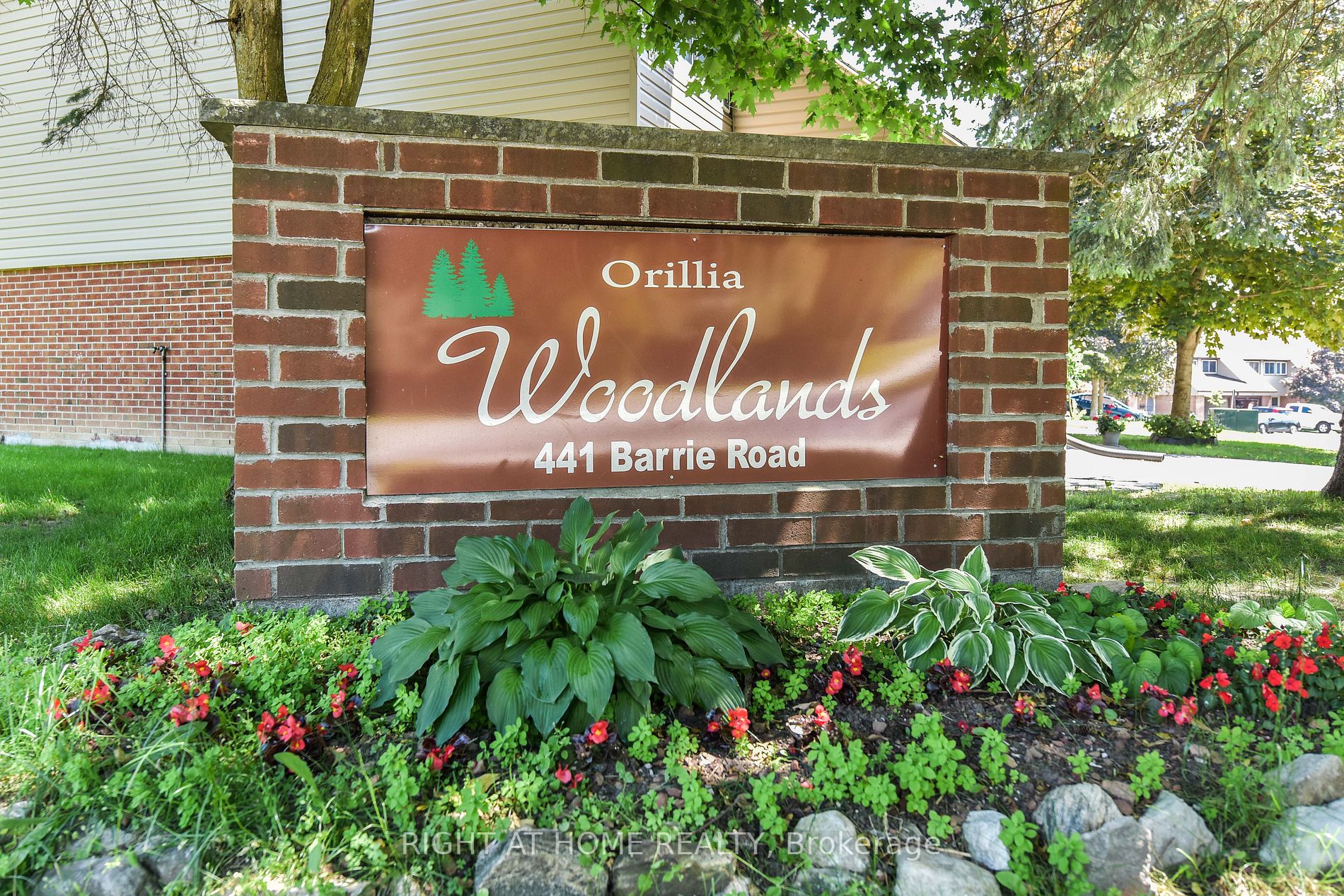 441 Barrie Rd, #32