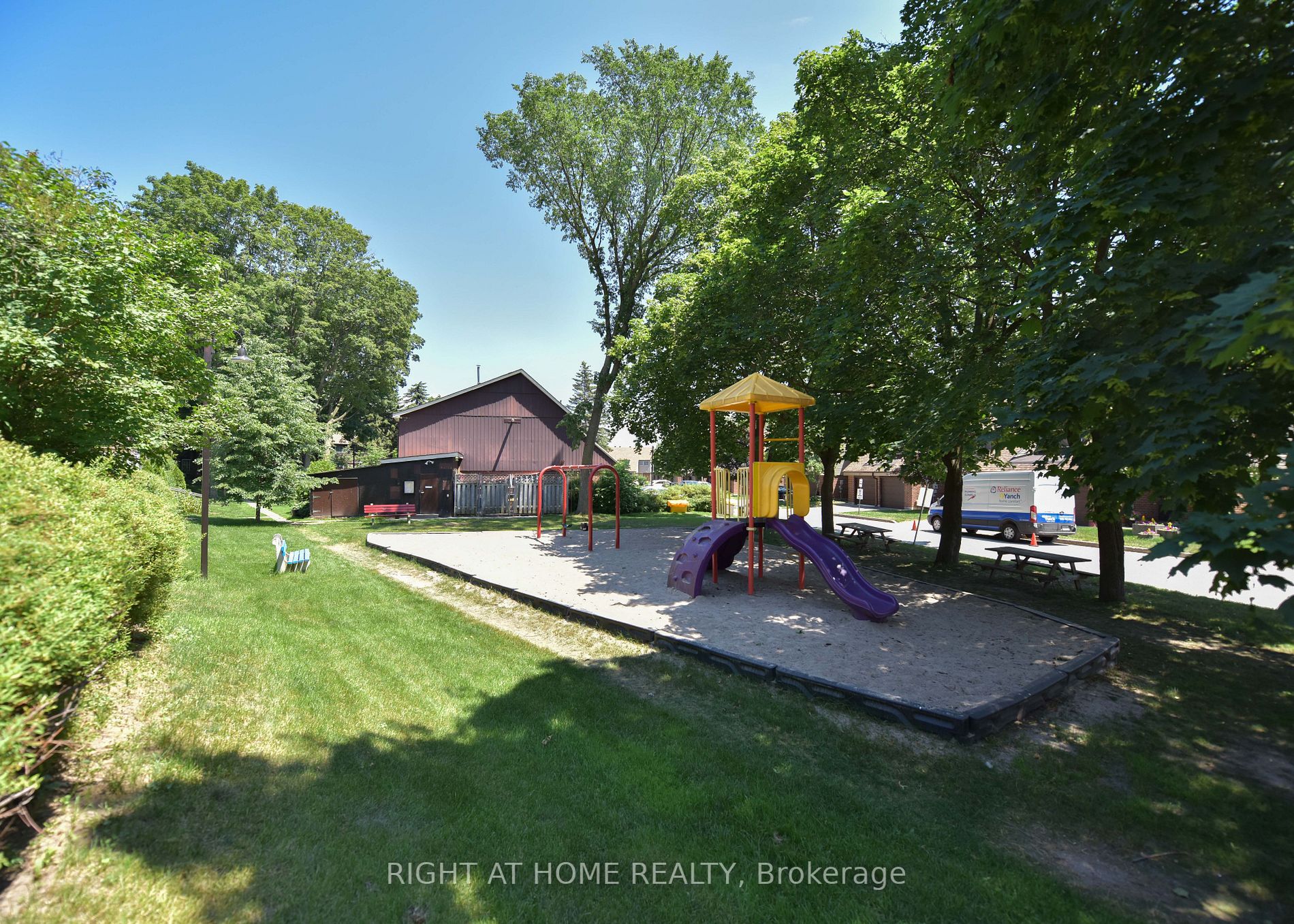 441 Barrie Rd, #32