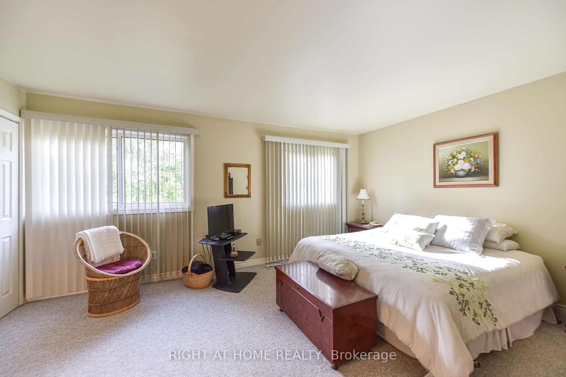 441 Barrie Rd, #32