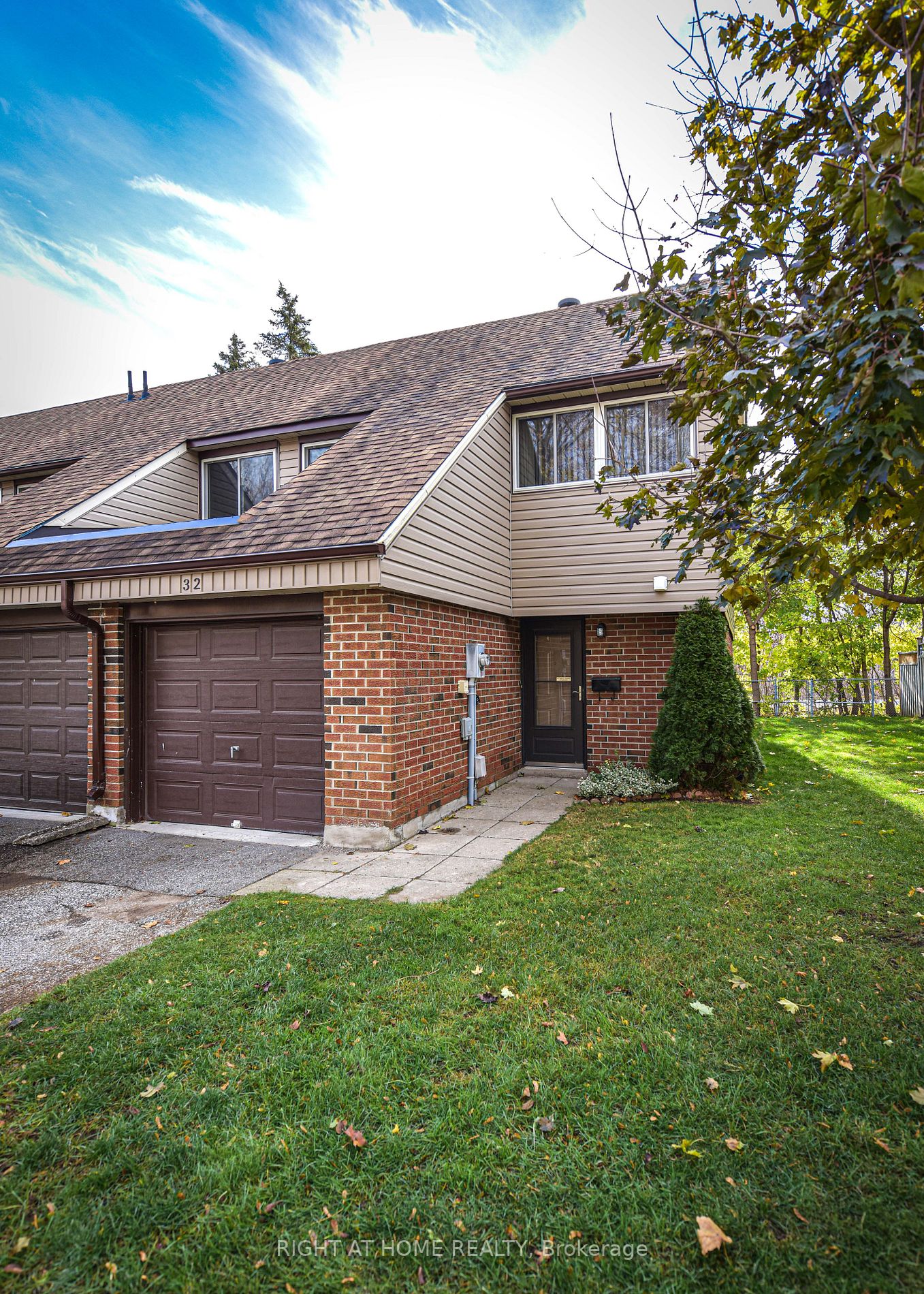 441 Barrie Rd, #32