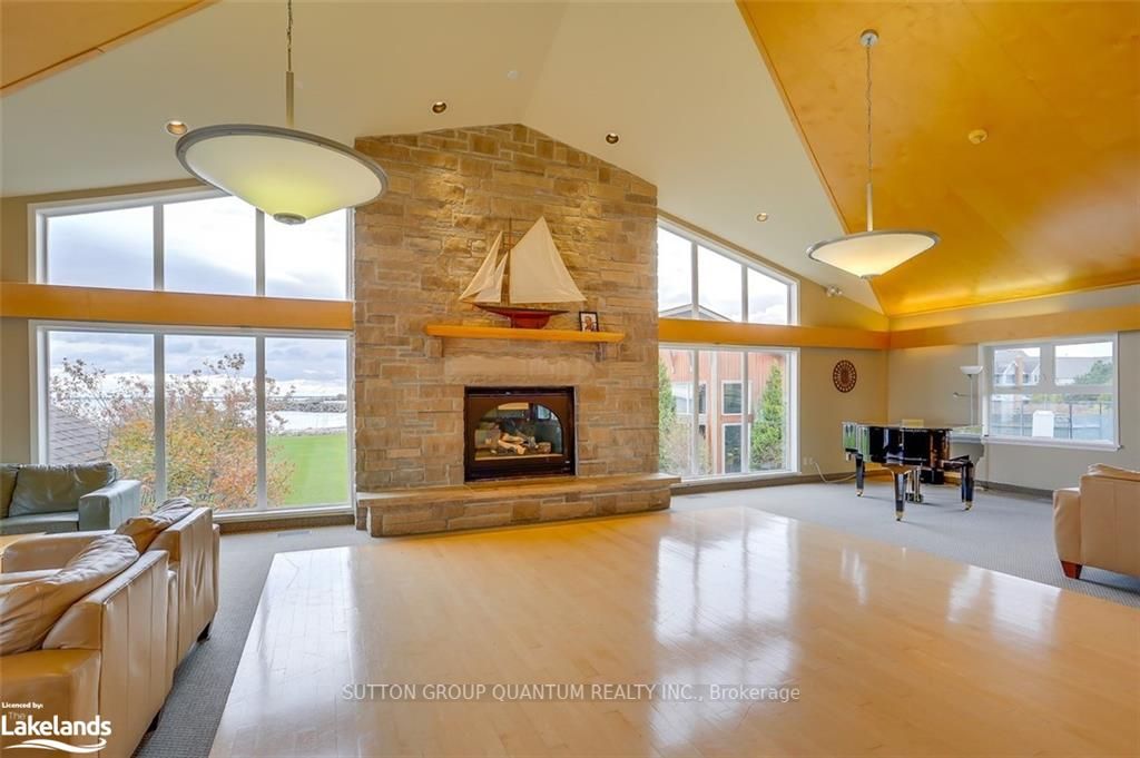 336 Mariners Way, #7