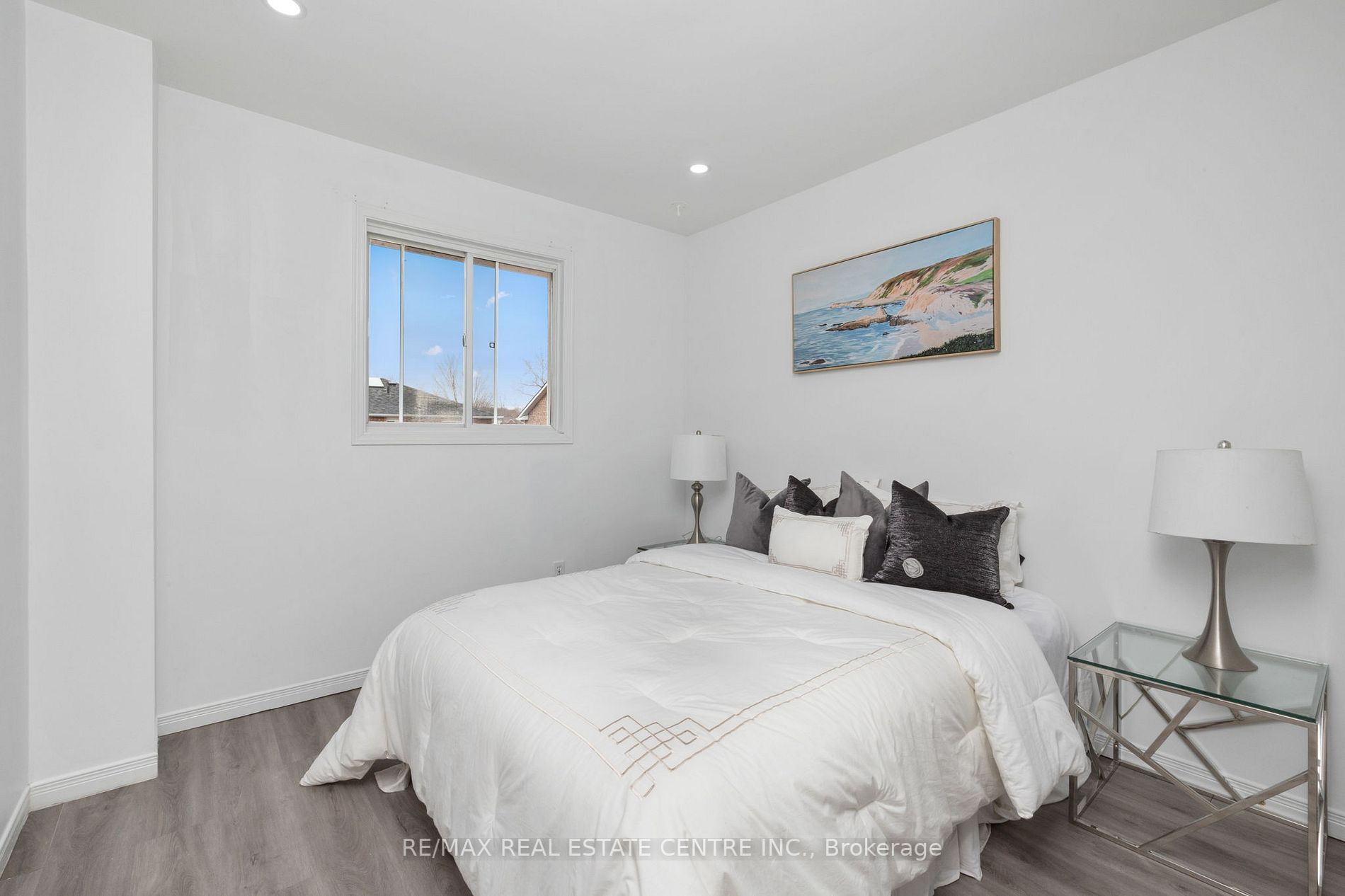 124 Laidlaw Dr
