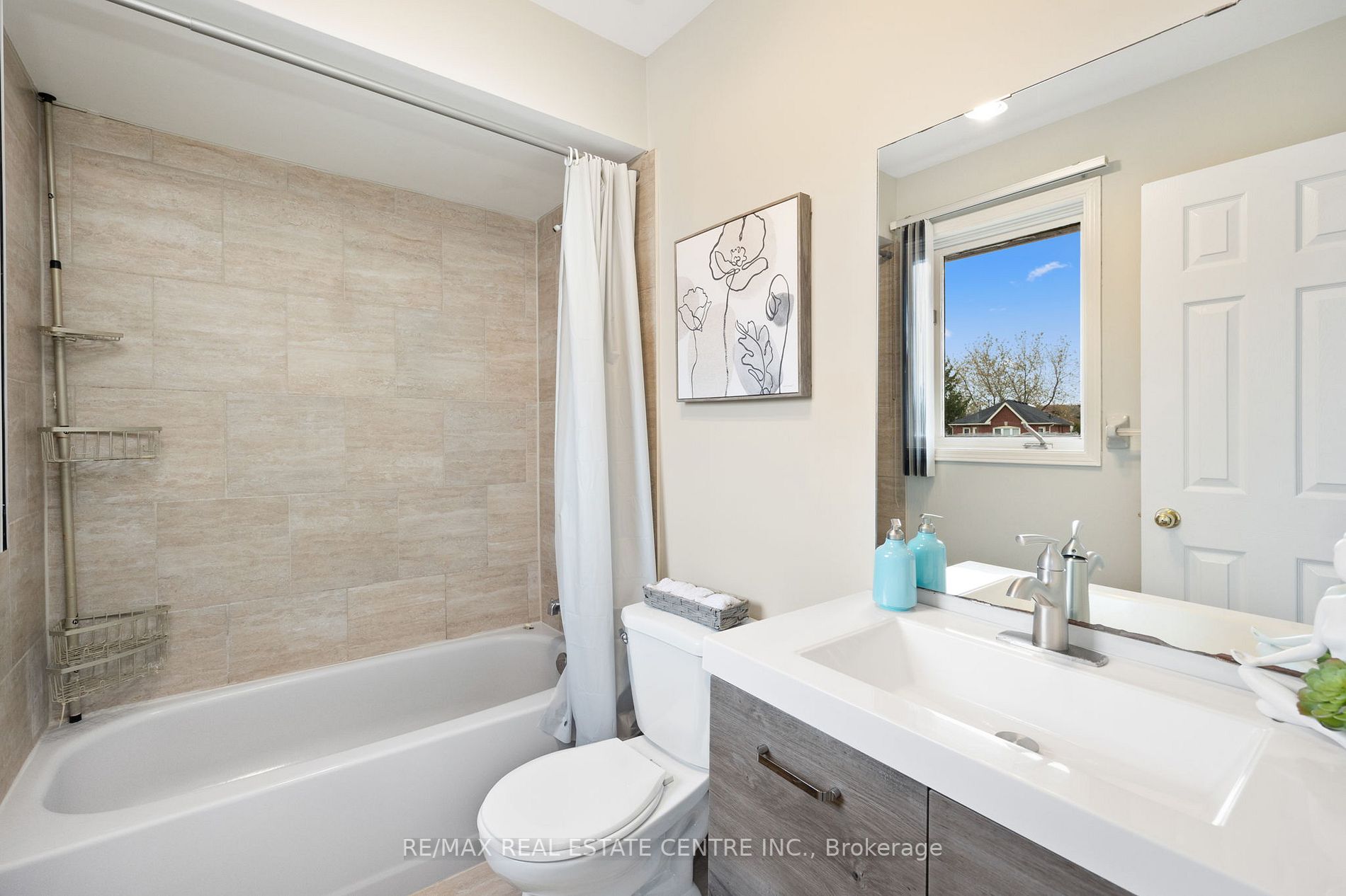 124 Laidlaw Dr