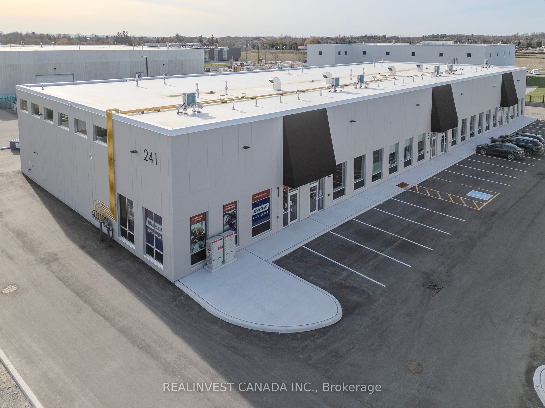 241 King St, #5