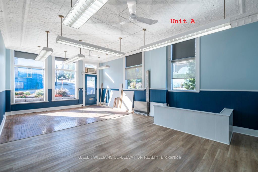 1 Simcoe St