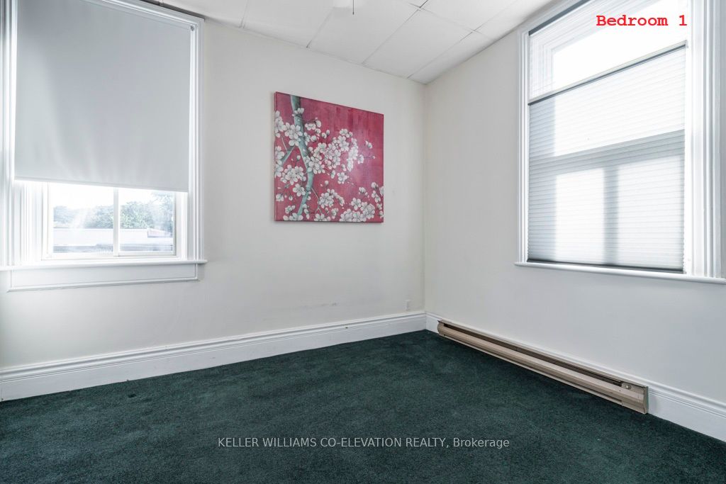1 Simcoe St