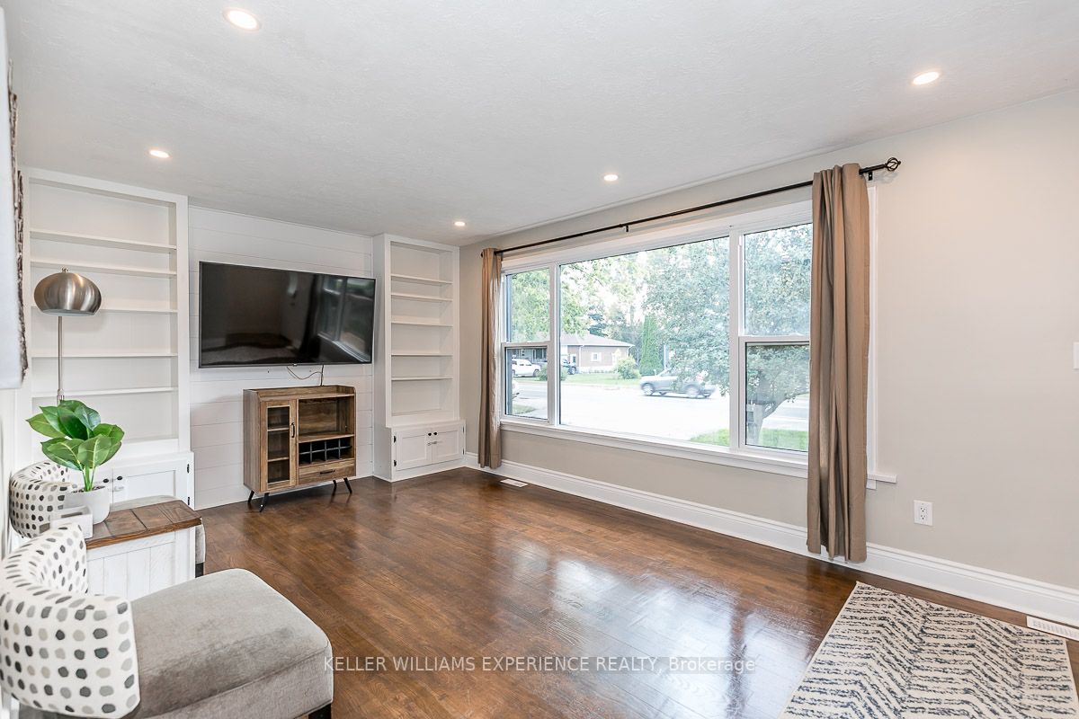 1679 George Johnston Rd
