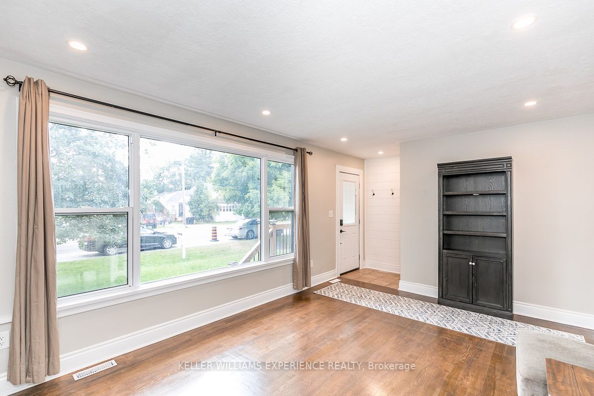 1679 George Johnston Rd
