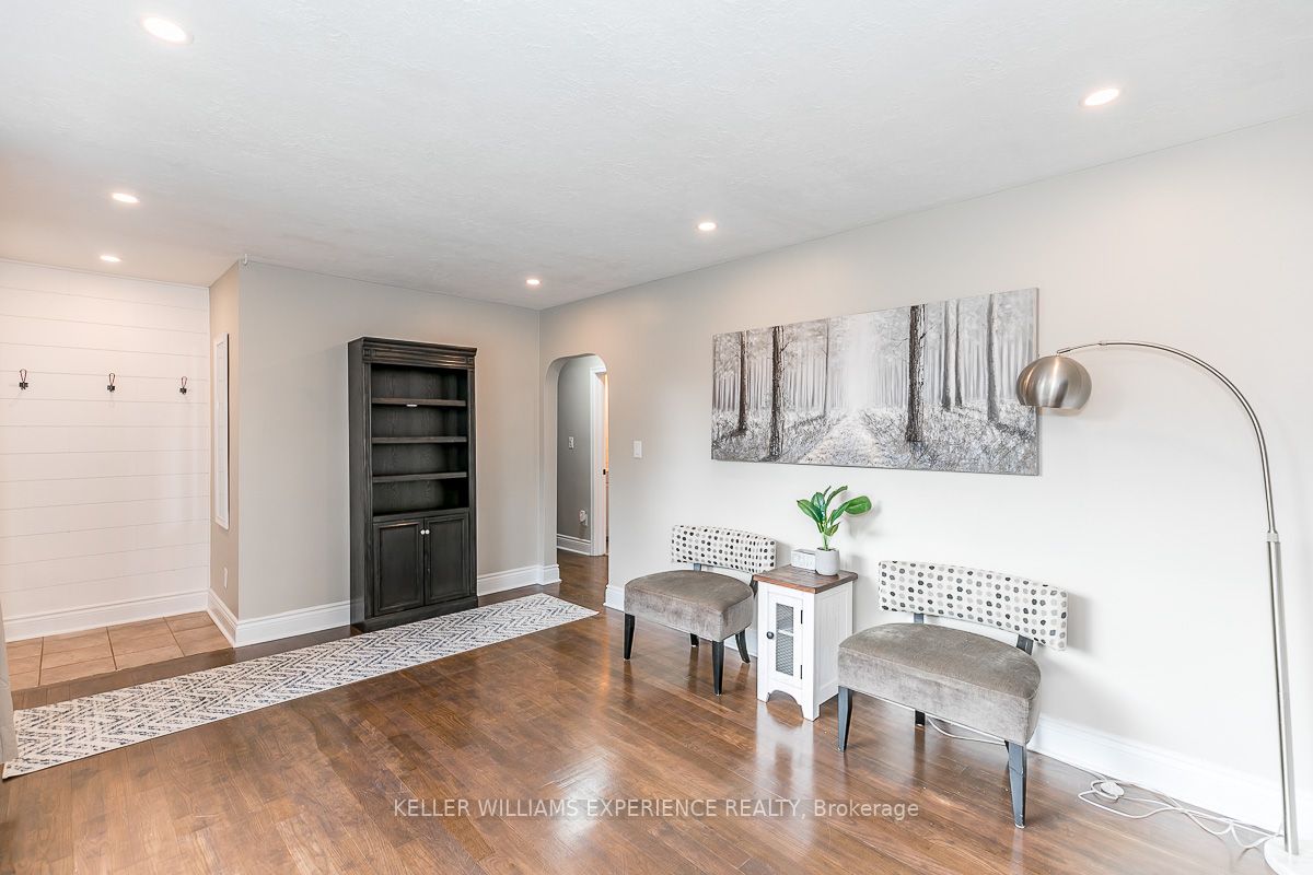 1679 George Johnston Rd