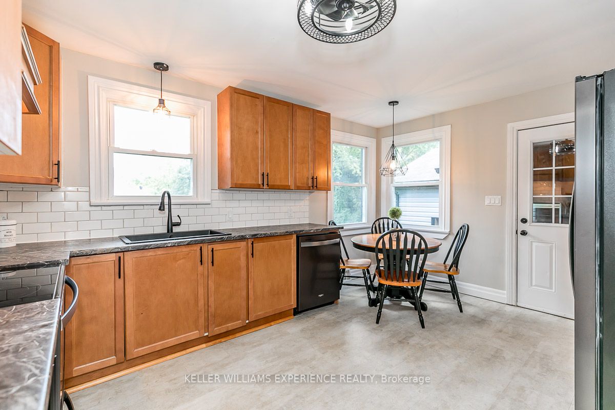 1679 George Johnston Rd