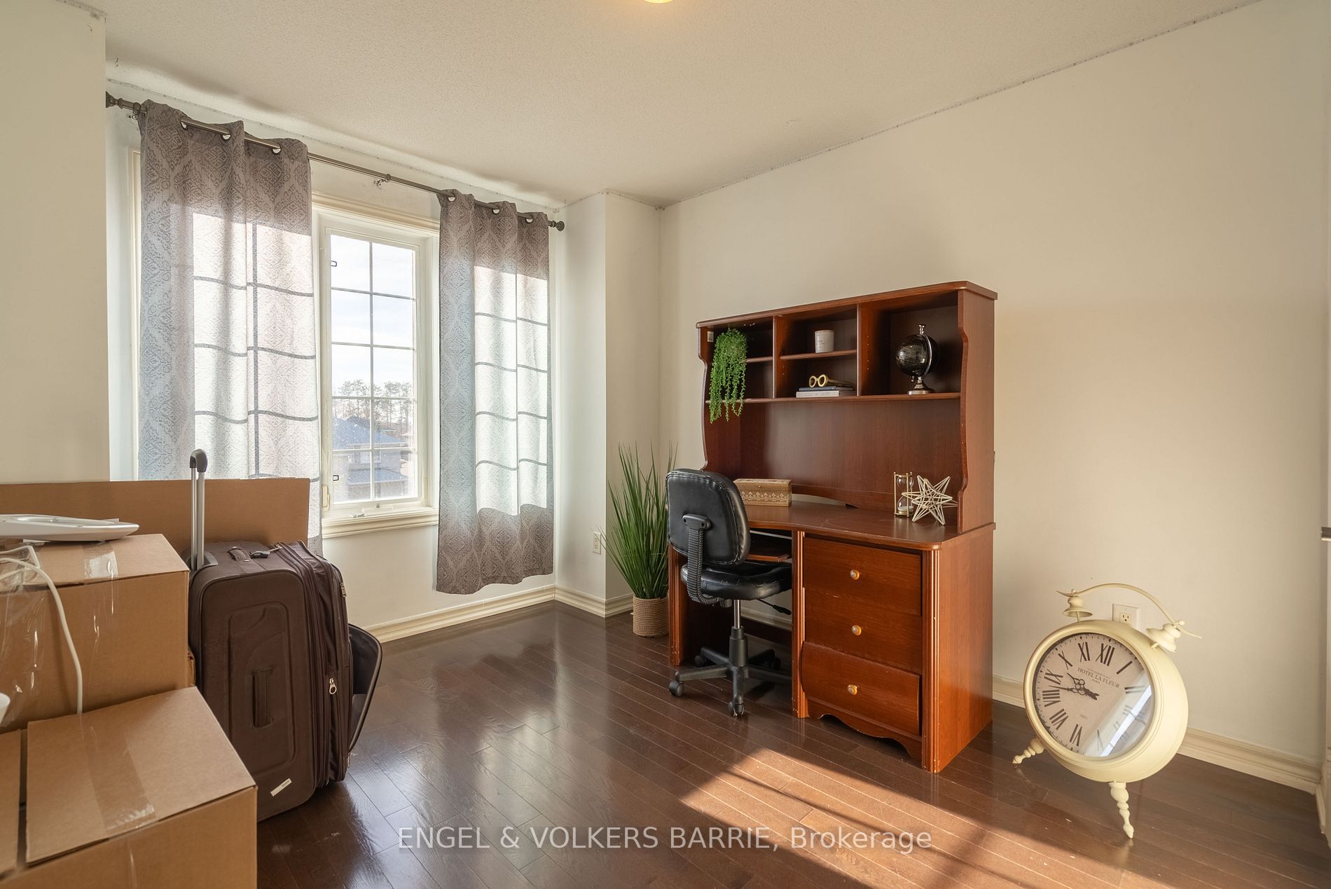 14 Pinecliff Cres