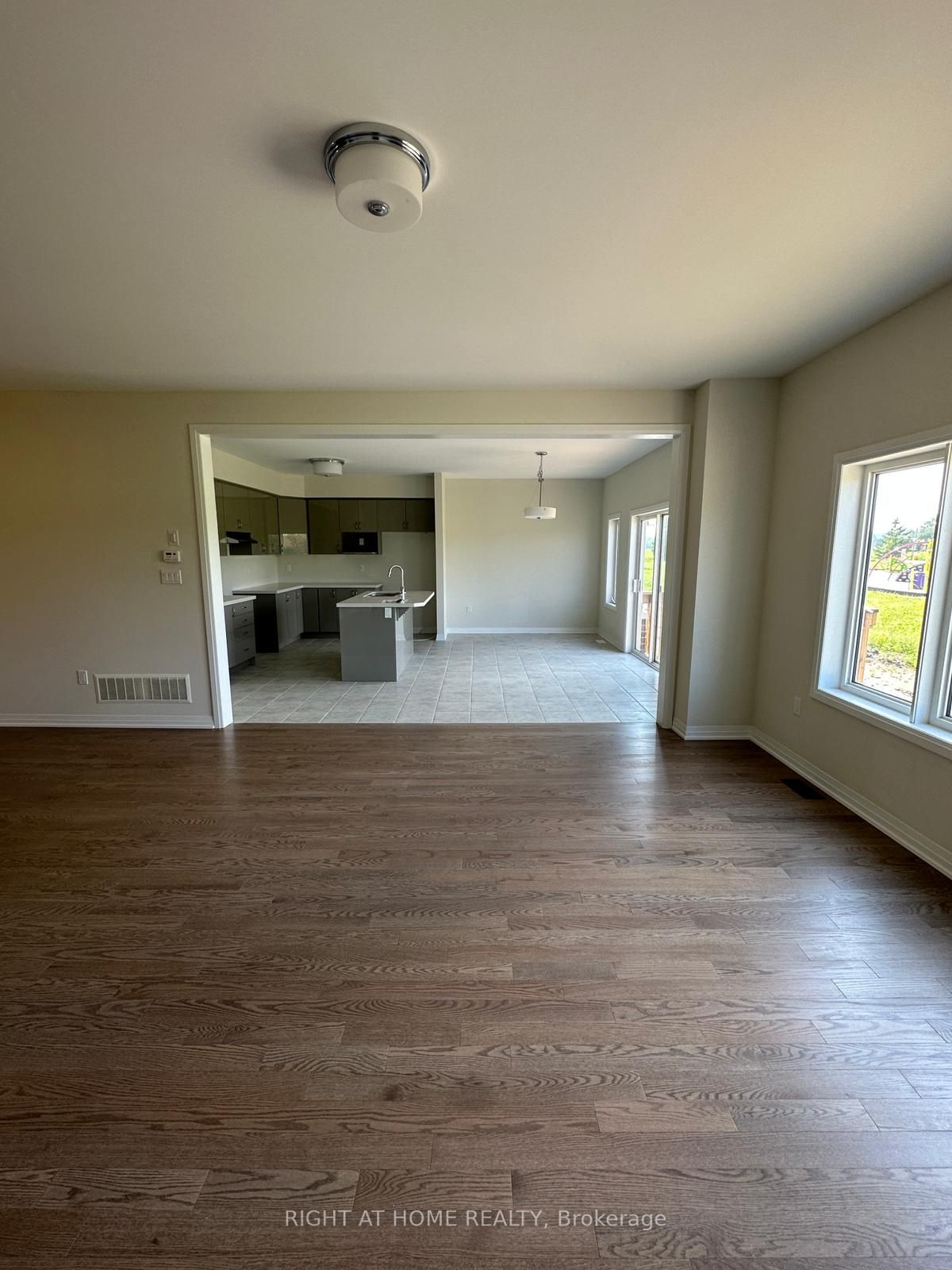 3715 Quayside Dr