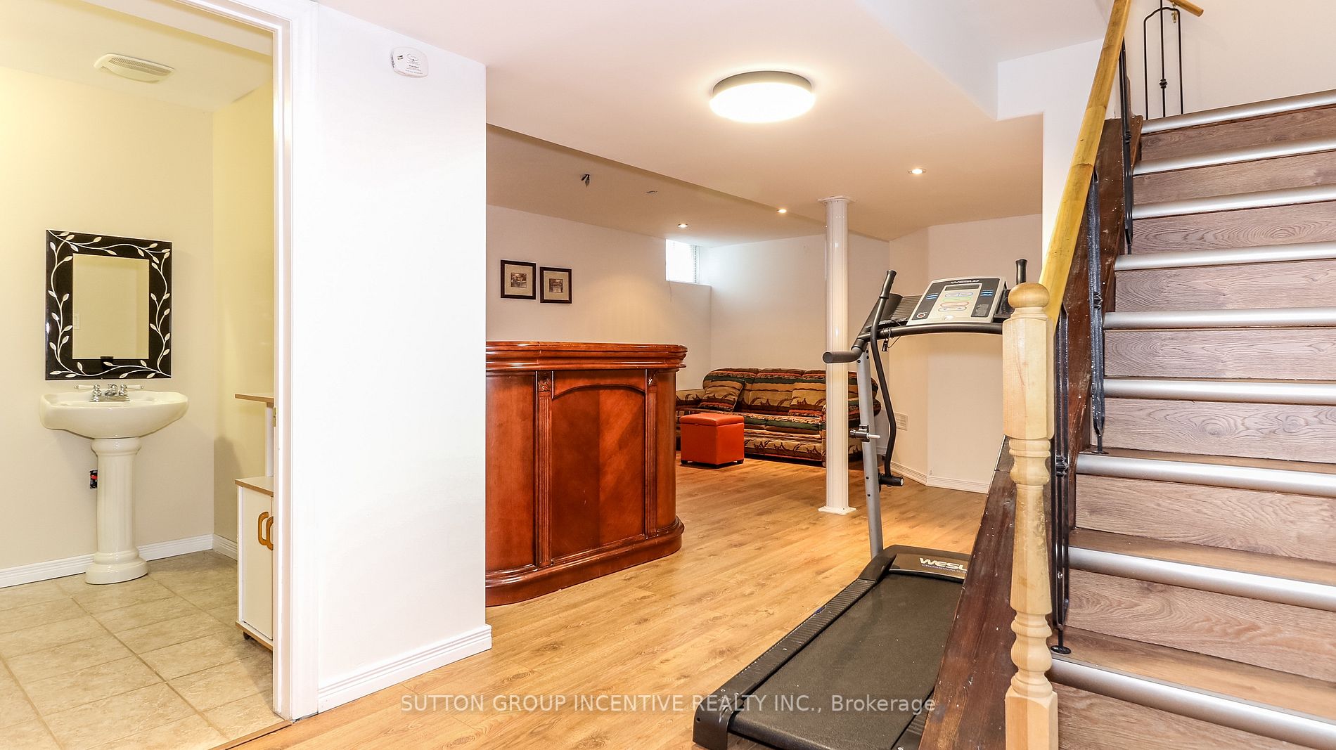 11 Mcintyre Dr