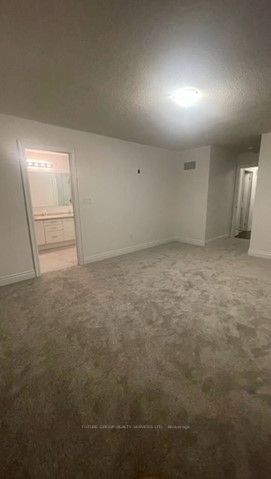 40 Autumn Dr W