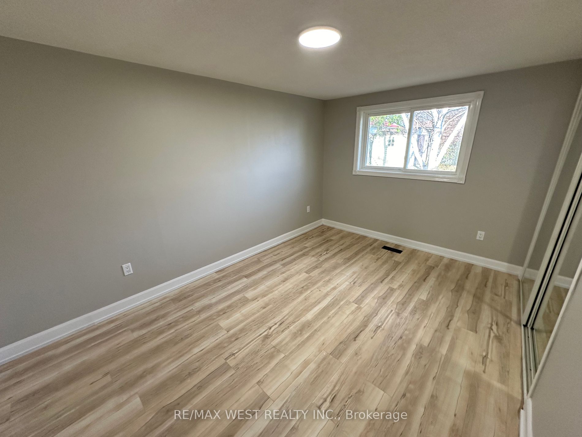 241 Letitia St, #Upper