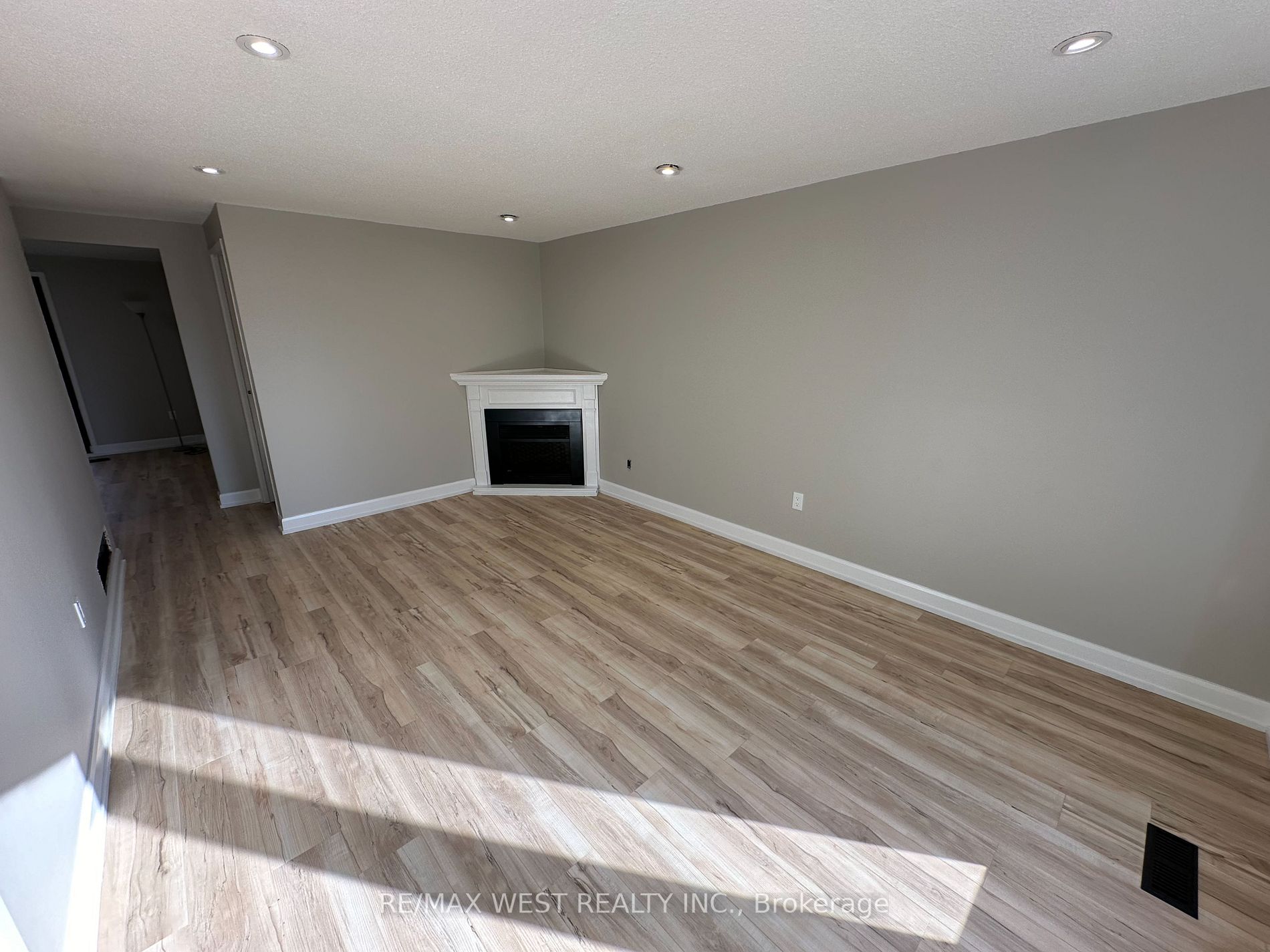 241 Letitia St, #Upper
