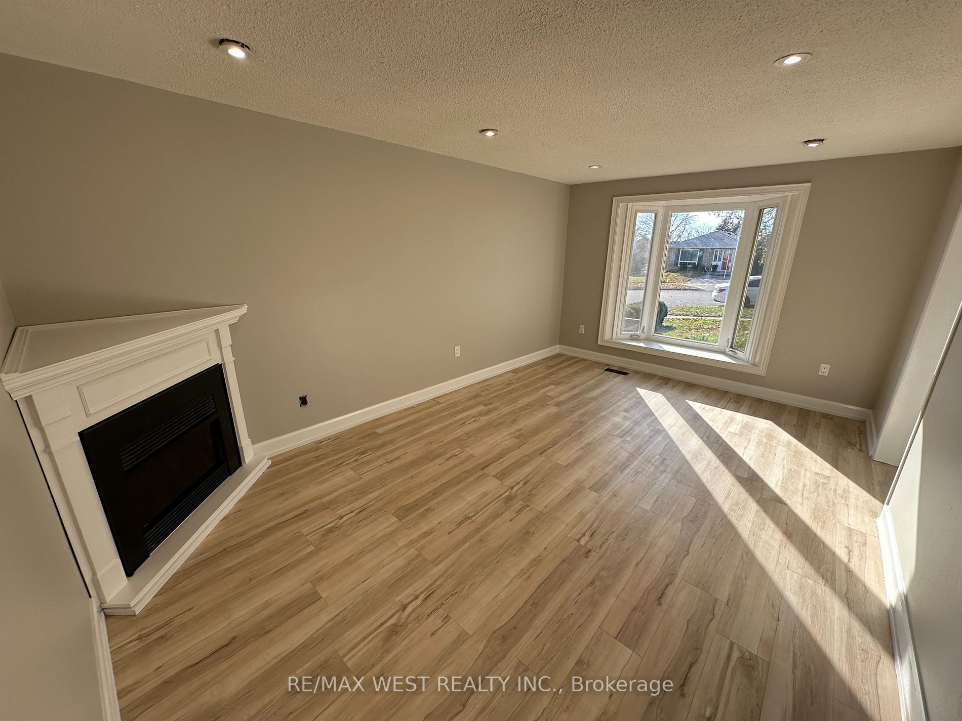 241 Letitia St, #Upper