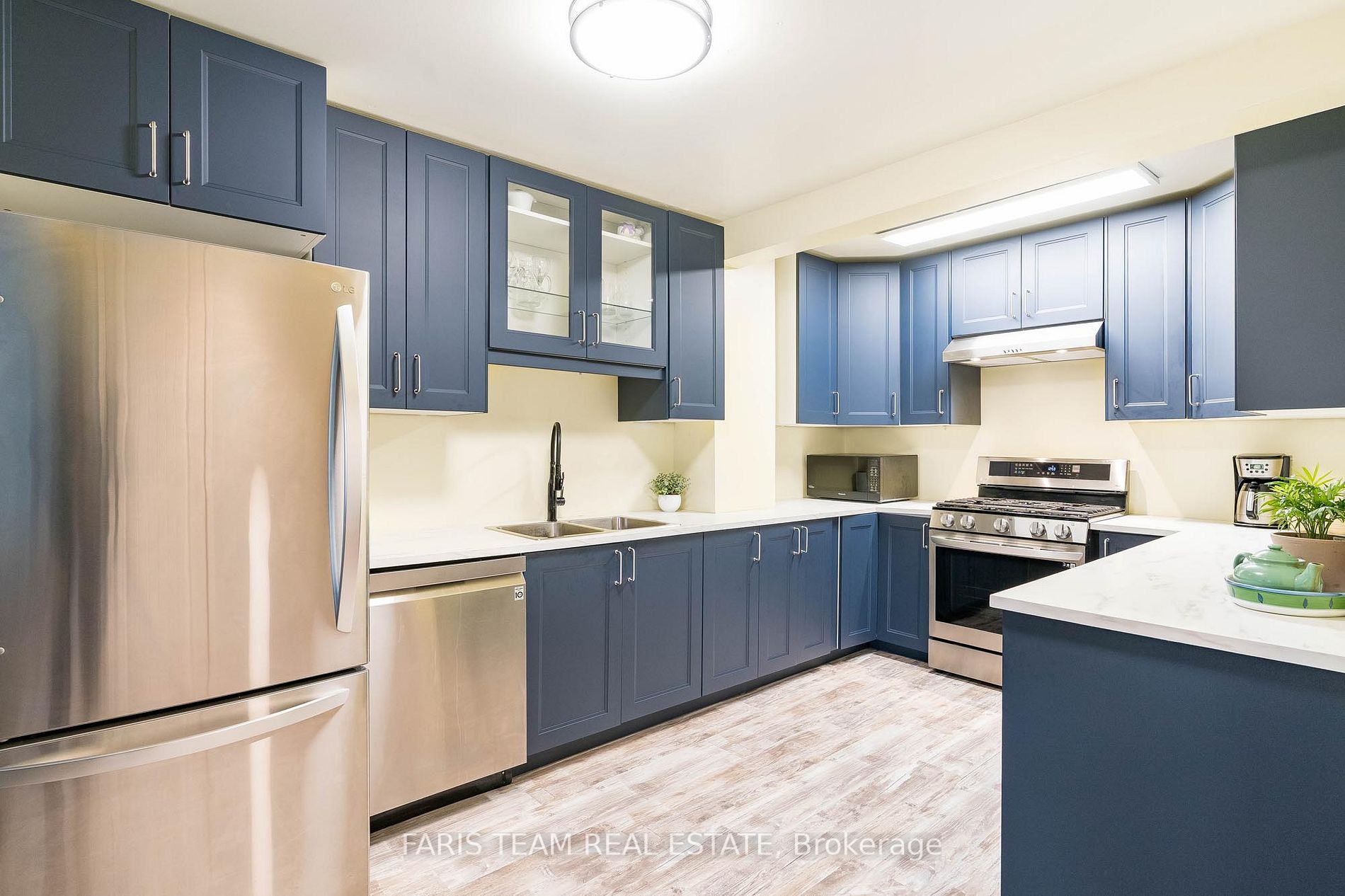 25 South St, #102