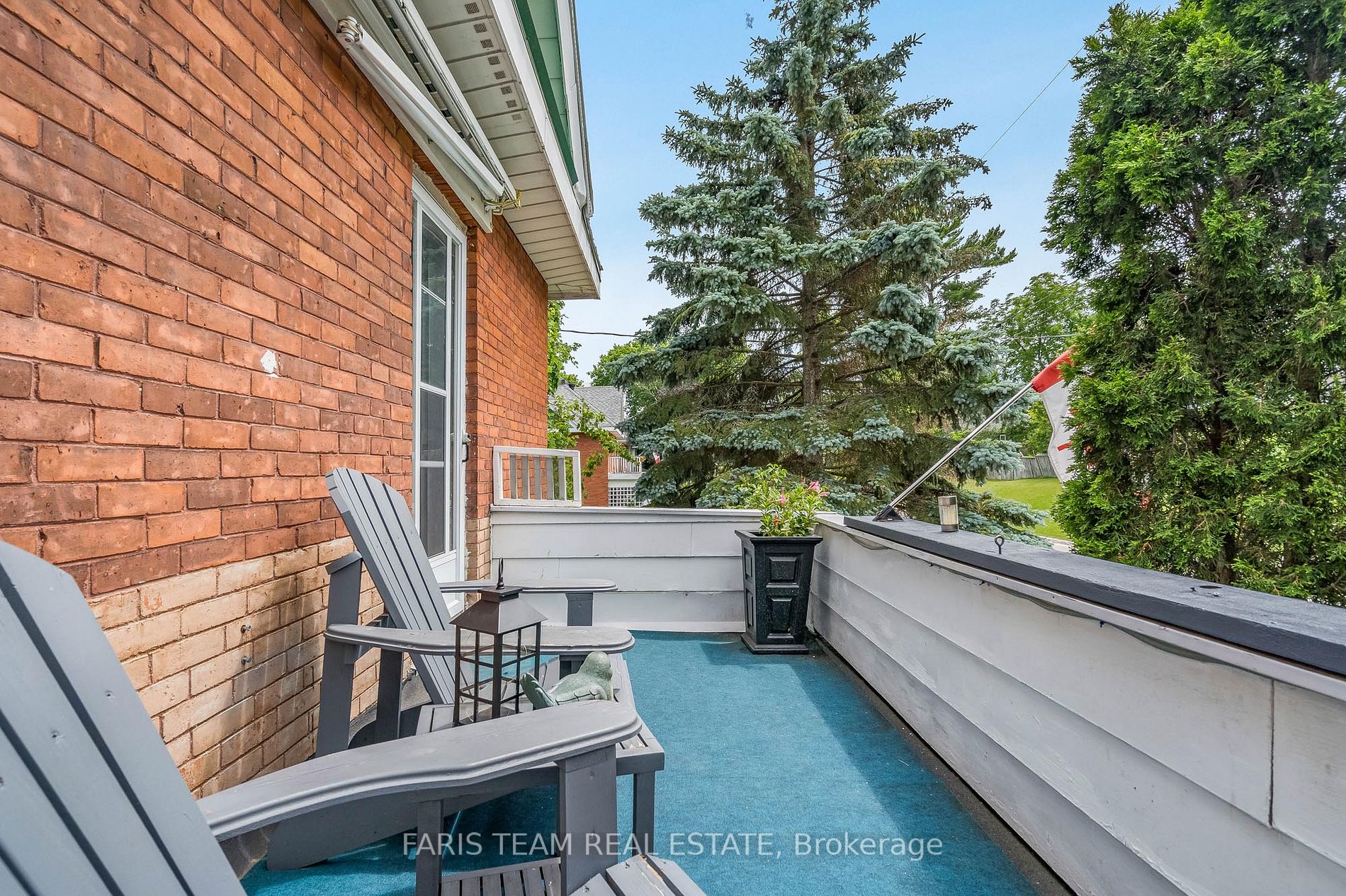 413 Queen St