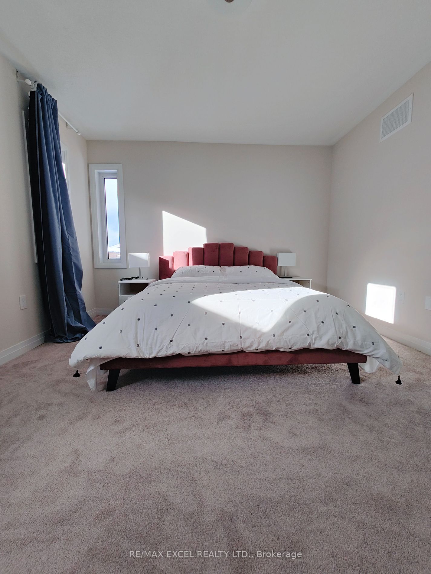 3737 Lakepointe Dr